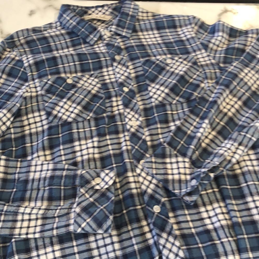 Travis Mathew Flannel Tagged M Fits Small